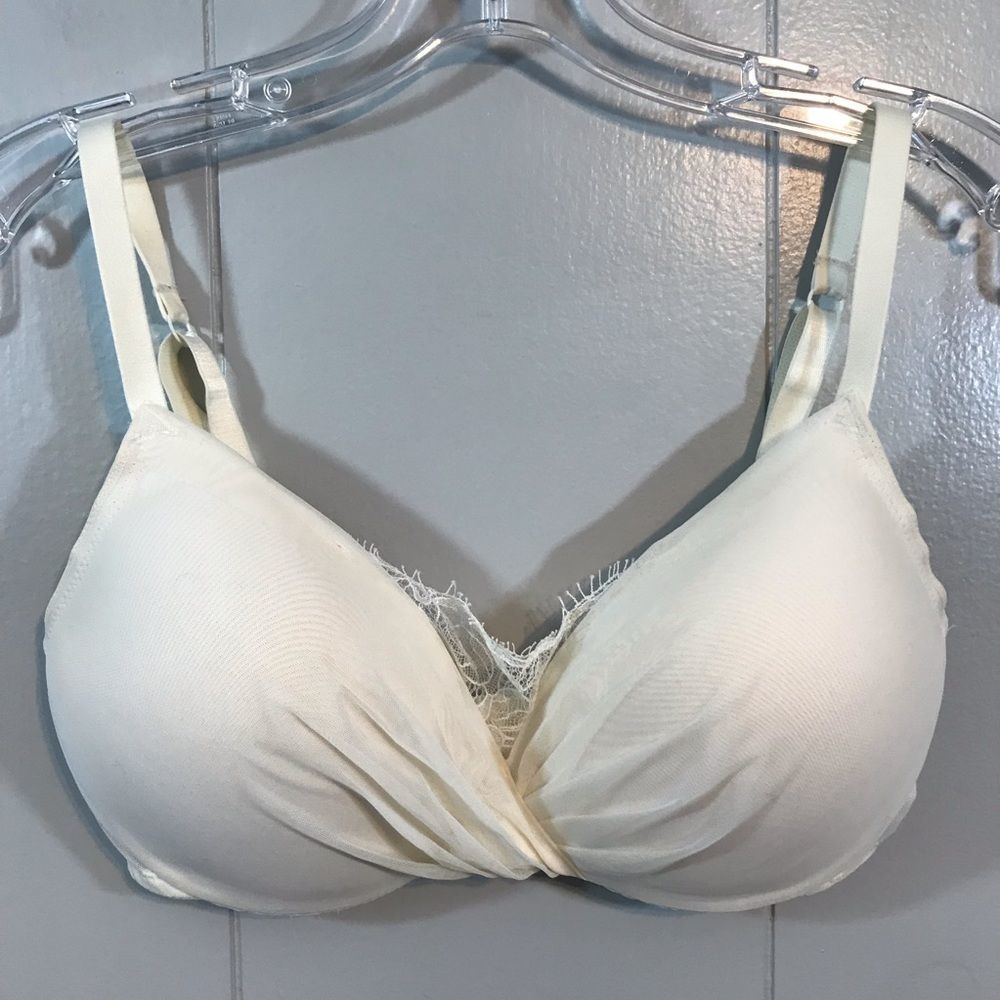 Wacoal Beige Lace Peek A Boo Underwire Full Coverage Adjustable Strap Bra 32DD